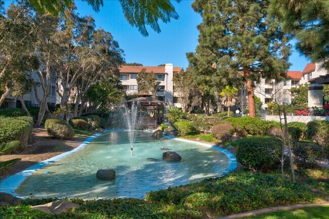 Building Photo - Resort Like Living 2 Master Suites Condo F...