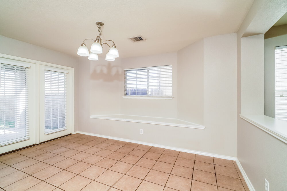 Building Photo - 7426 Circle Farm