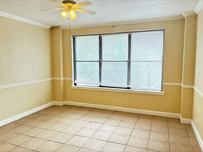 Building Photo - 311 W Ashley St