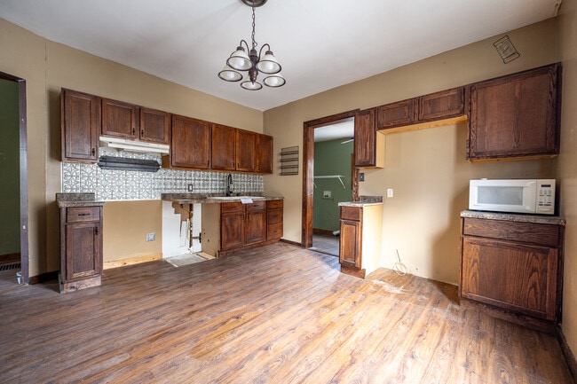 Building Photo - 2029 N 22nd St