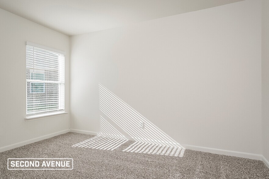 Building Photo - 333 Condie Russell Ave