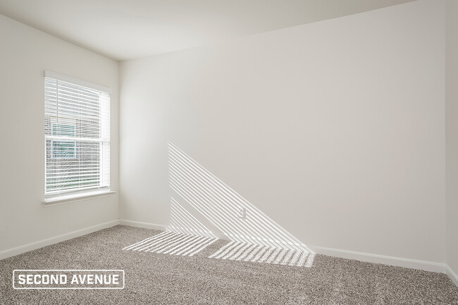 Building Photo - 334 Condie Russell Ave