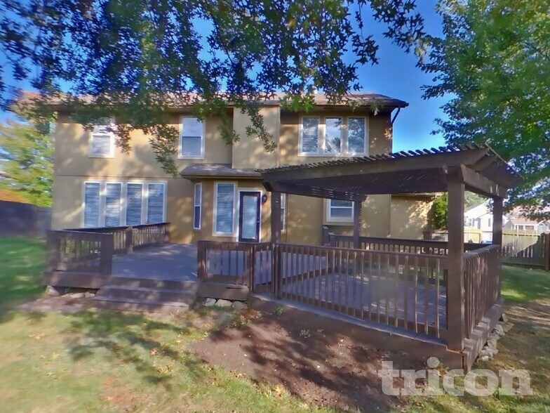 Building Photo - 2220 Makayla Ln