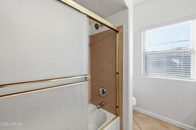 Building Photo - 18560 E Strawberry Dr