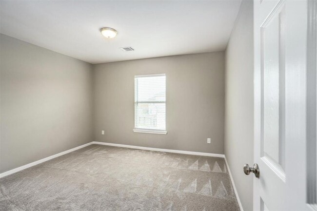 Building Photo - 25234 Clover Ranch Dr