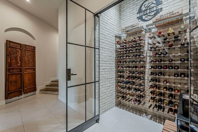 Building Photo - Luxury Home ready for January Move-in