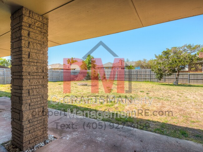 Building Photo - 13601 Pinehurst Rd