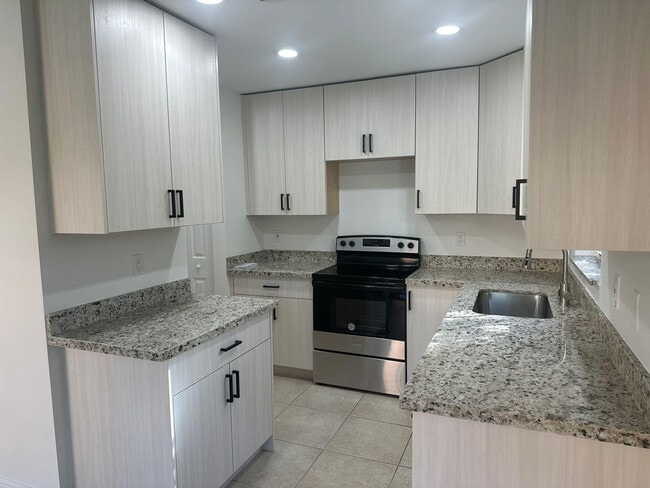 Building Photo - 2121 NW 99th Way