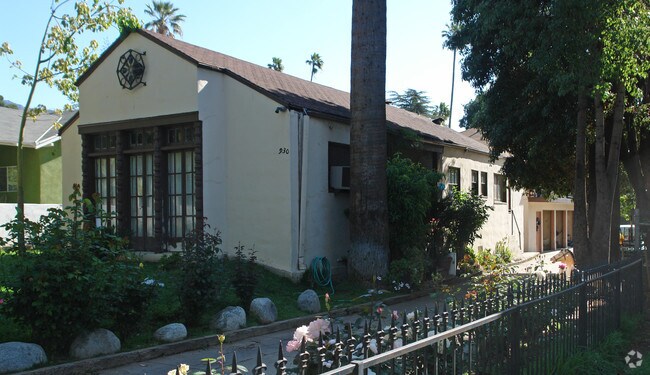 Primary Photo - 928-932 N Los Robles Ave