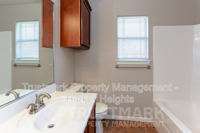 Building Photo - 1705 Indian Camp Trail
