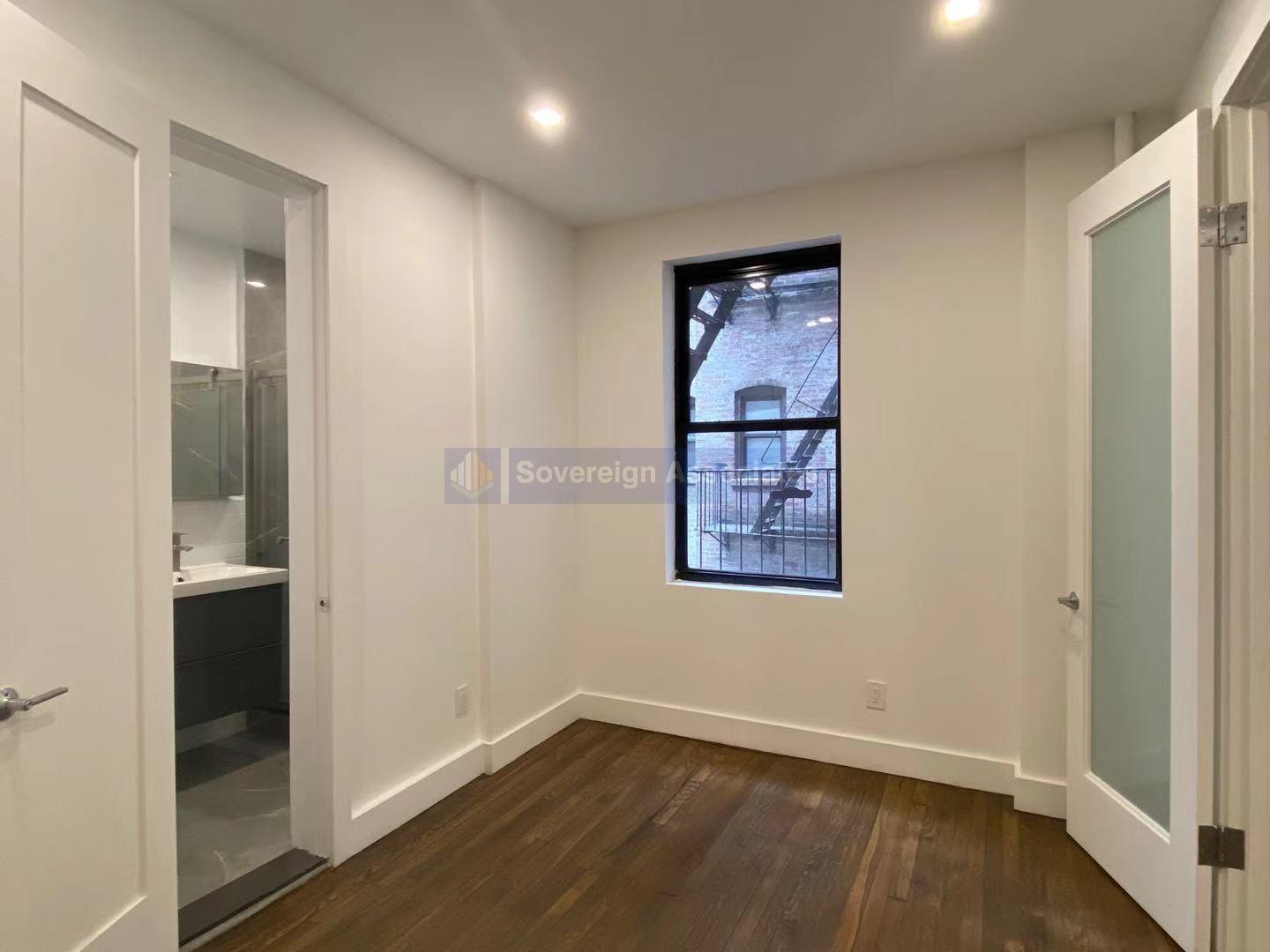 Building Photo - 45 Tiemann Pl