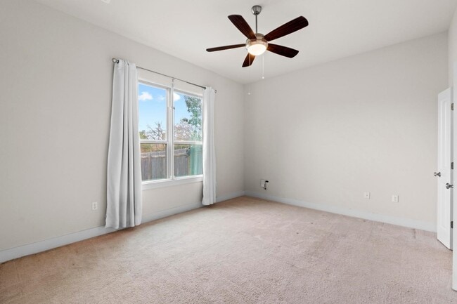 Building Photo - 13001 Hymeadow Dr