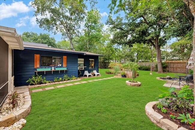 Building Photo - 3914 Ella Blvd