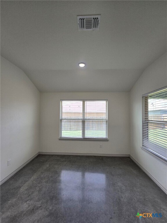 Building Photo - 818 Freedom Cir