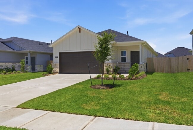 Building Photo - 833 High Mesa Ln
