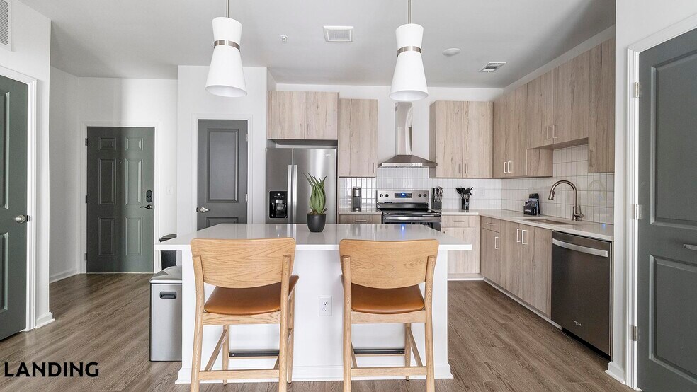 Building Photo - 2800 Milan Ct