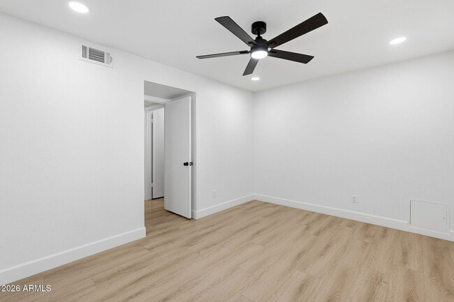 Building Photo - 6615 E Phelps Rd