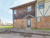 Building Photo - MOVE IN SPECIAL NO DEPOSIT IF LEASED BY Ju...