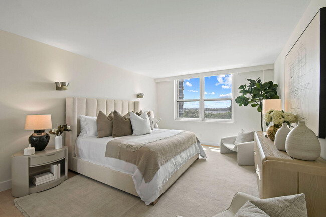 Building Photo - 2295 S Ocean Blvd