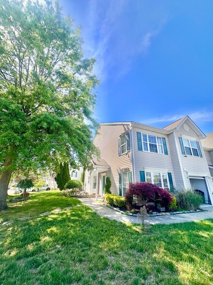 Building Photo - 9 Sawgrass Ct