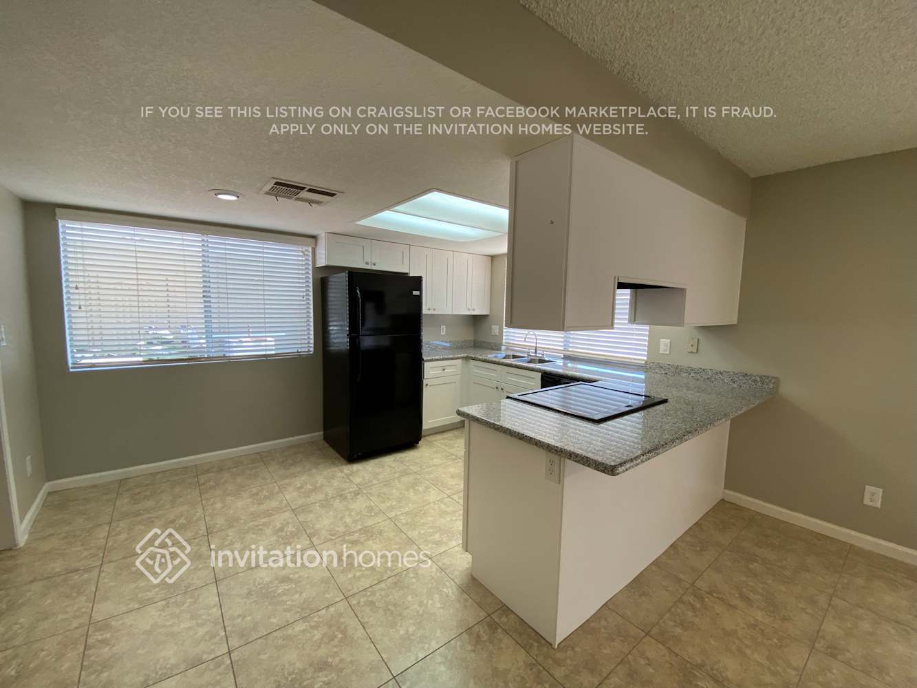 Building Photo - 2515 E Coronita Cir