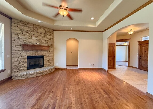 Building Photo - 14009 Canterbury Dr