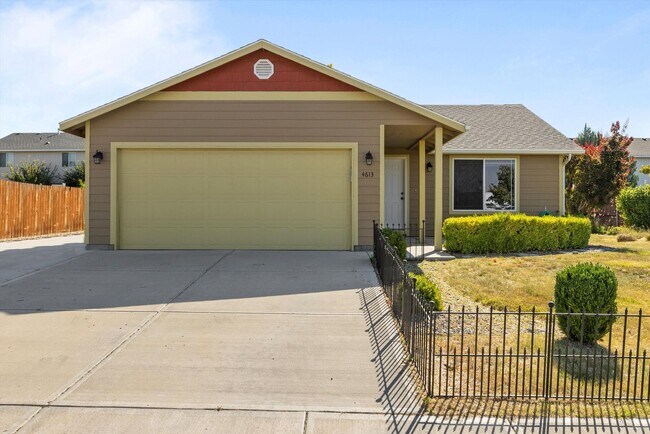 Building Photo - Charming 3-Bed, 2-Bath Single-Family Residence Near Rd 68!