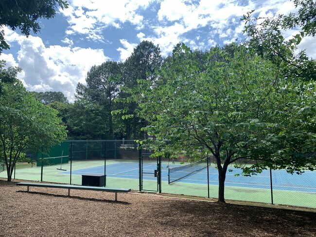 Building Photo - PRIME LOCATION, 3 Bedrooms Suites Apex TH Near HWY, Schools, Shops and Community Amenities!