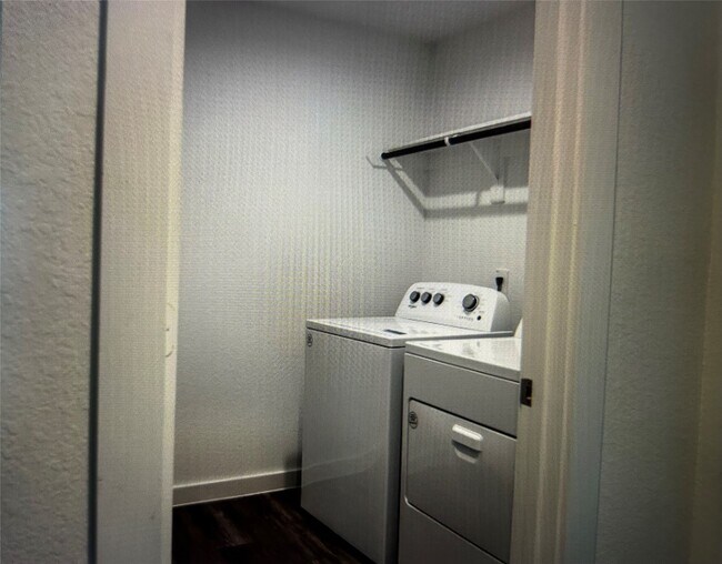 Building Photo - 1123 Sommerville Dr
