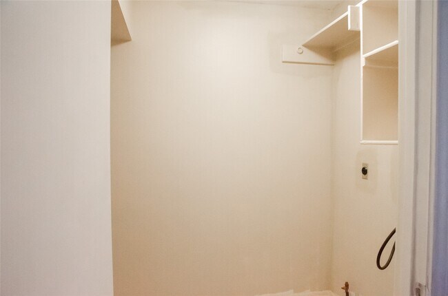 Building Photo - 16306 Cobble Springs Ct