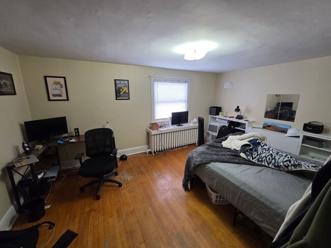 Building Photo - Duluth, MN 3 Bed, 1 Bath