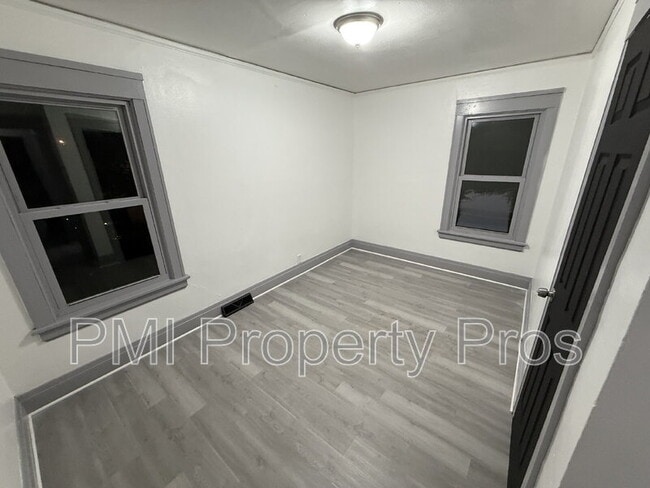 Building Photo - 1213 N 30th St