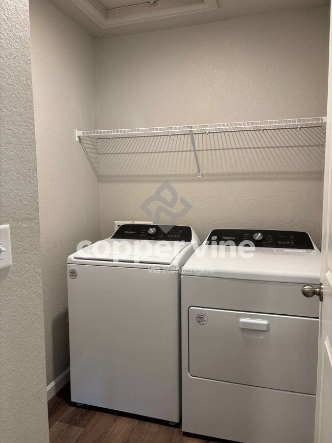 Building Photo - 7415 Dolores Ave