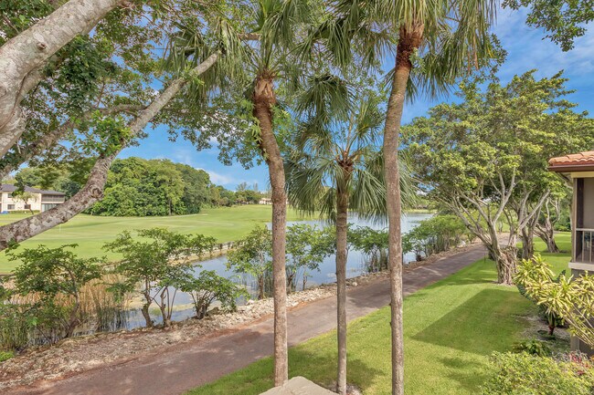 Building Photo - 21866 Cypress Cir