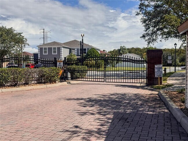 Building Photo - 1219 Kempton Chase Pkwy