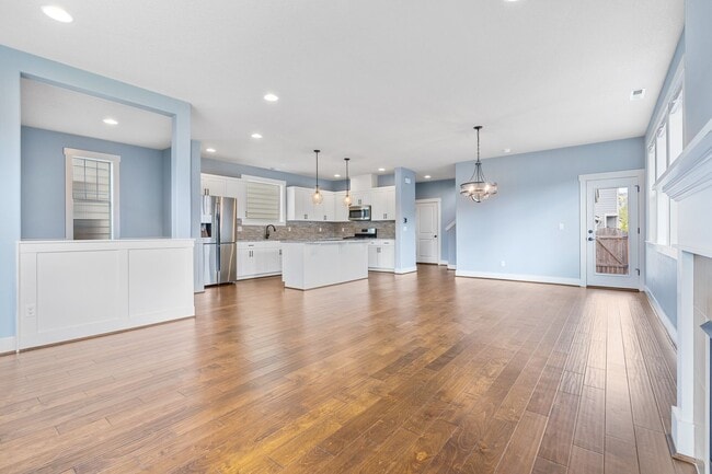 Building Photo - Bright & Beautiful Home in Bethany Creek Falls - 4 Bedroom/2.5 bath