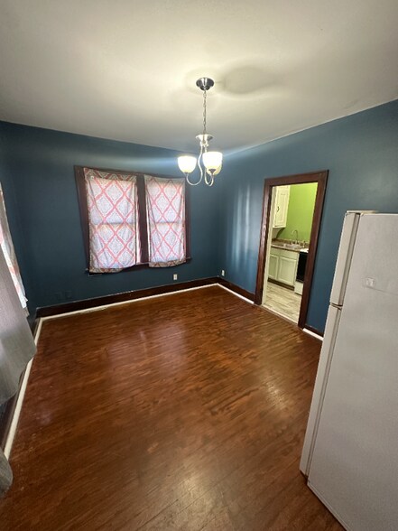 Building Photo - 623 S 33rd St