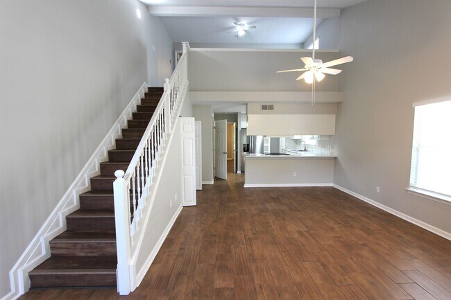 Building Photo - 2534 Golden Park Ln