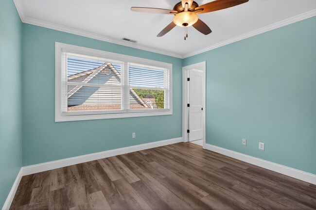 Building Photo - 18609 Broadfield Dr