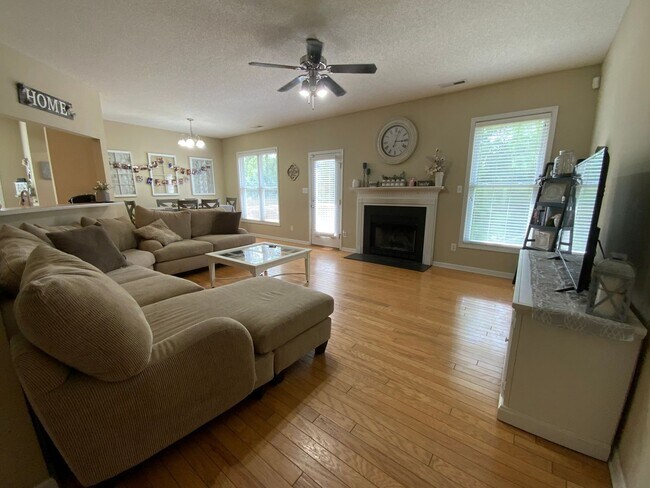 Building Photo - Welcome to Raintree Subdivision!