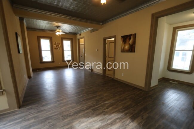 Building Photo - 2 Bedroom 2 Bath House