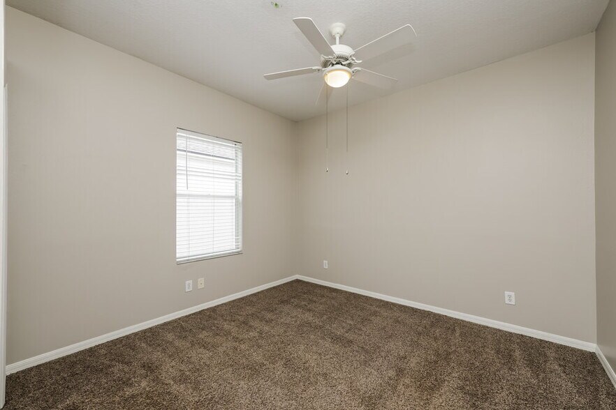 Building Photo - 6748 Monarch Park Dr