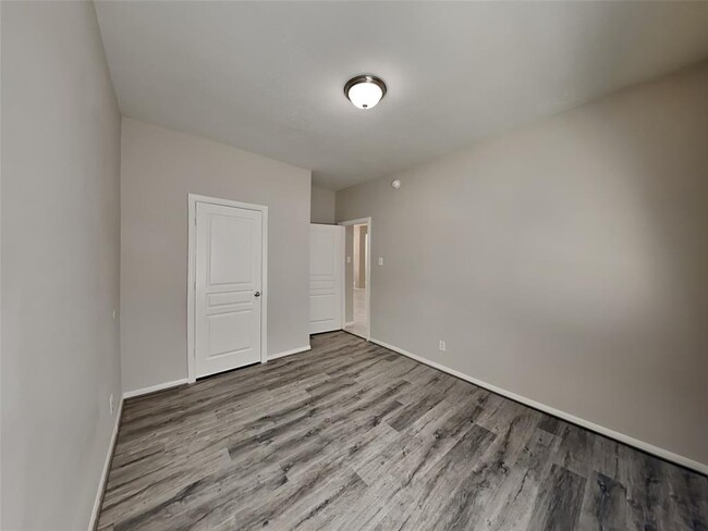 Building Photo - 11114 Kingsnorth Dr
