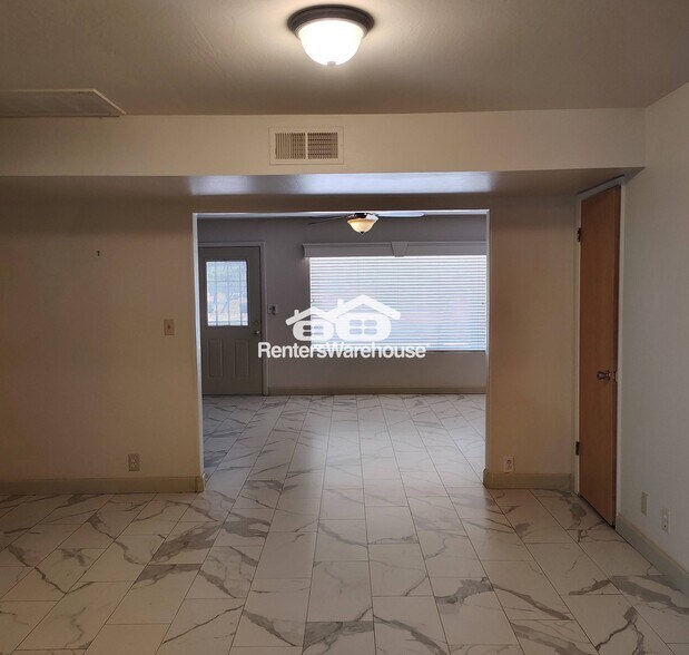 Building Photo - 318 N 56th St