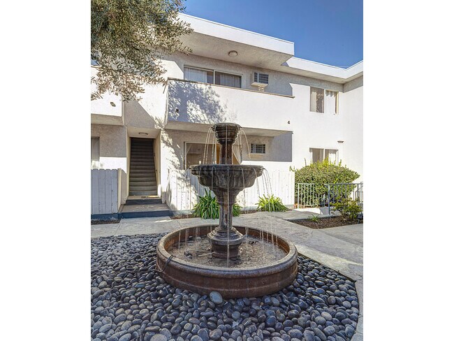 Building Photo - 2884 Sawtelle Blvd