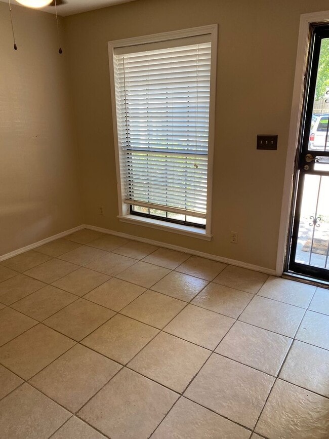 Building Photo - Darling Gathering Place Brookside Townhouse - Gated Community - 1 bedroom 1.5 bath, Small Fenced ...