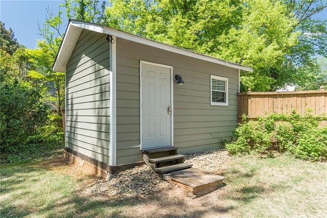 Building Photo - 3410 Dry Creek Rd