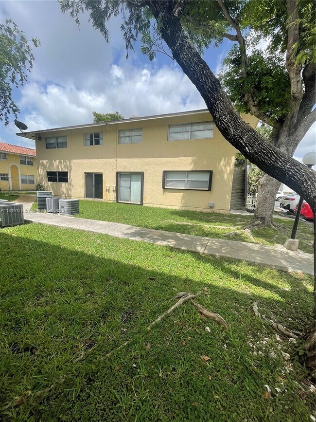 Building Photo - 15699 SW 73rd Cir Terrace