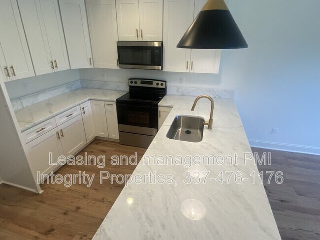 Building Photo - 8550 Cat Rd