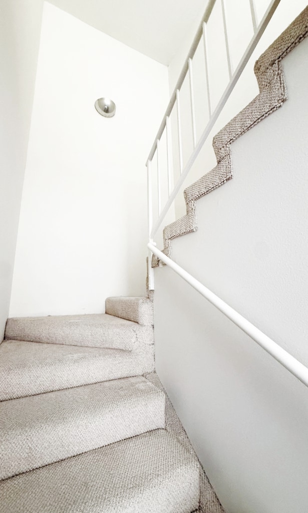 Building Photo - 5051 Rosewood Ave